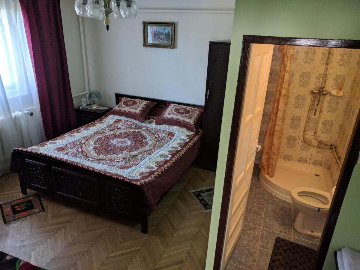 Cazare Adela Horezu Exteriér fotografie